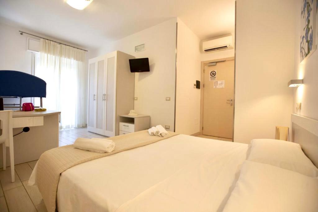 Hotel Elite Cervia Exterior foto