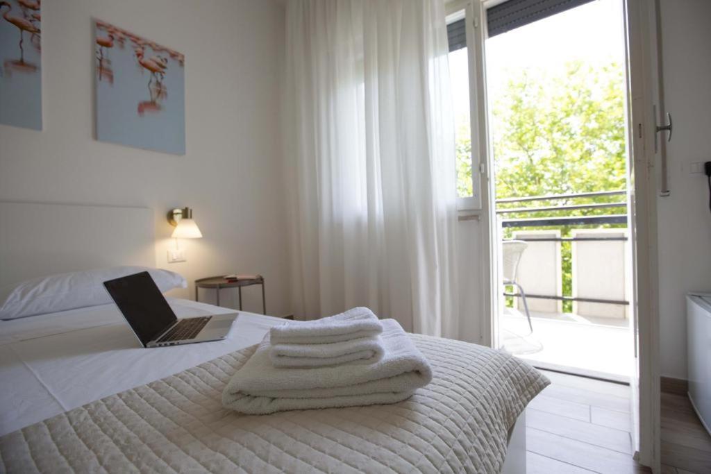 Hotel Elite Cervia Exterior foto