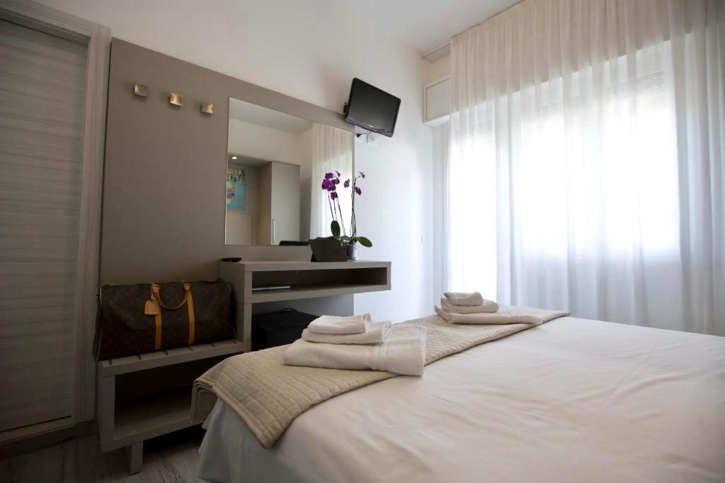 Hotel Elite Cervia Exterior foto